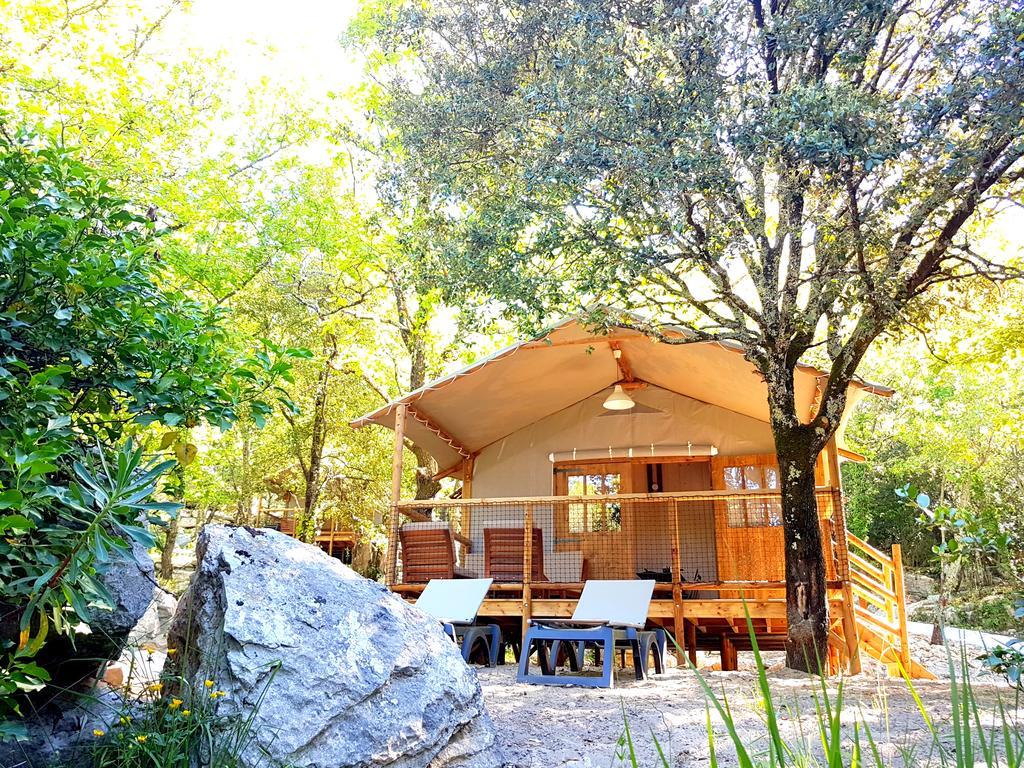 Cabanes Lodges Le Serviere Balazuc Luaran gambar
