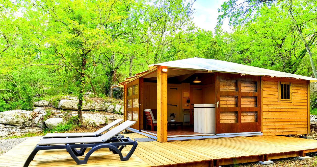 Cabanes Lodges Le Serviere Balazuc Bilik gambar